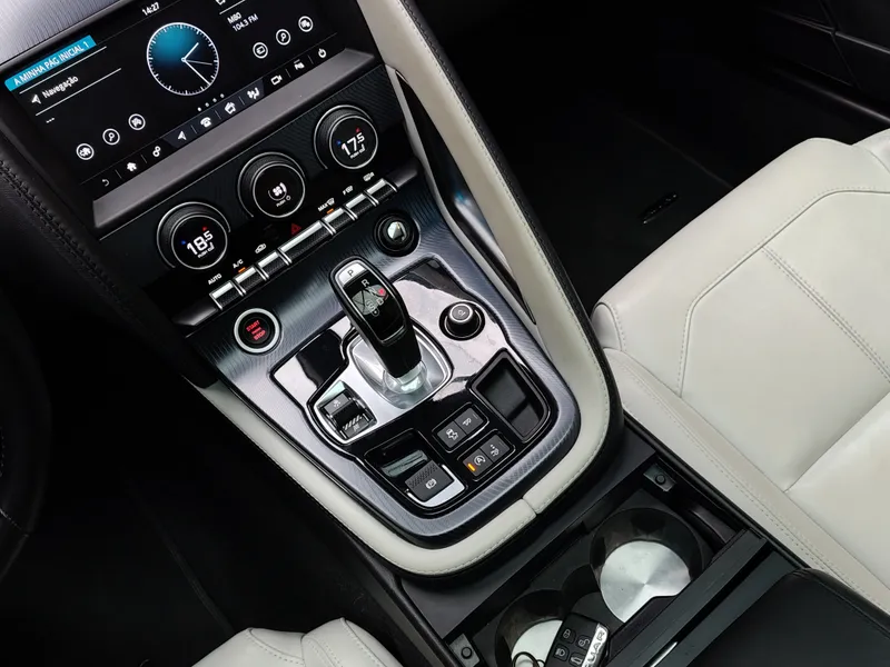Jaguar F-Type foto 16