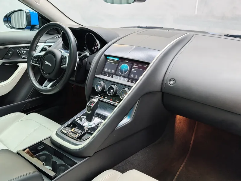 Jaguar F-Type foto 13