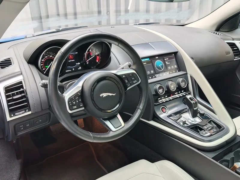 Jaguar F-Type foto 11
