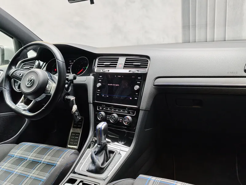 Volkswagen Golf foto 15