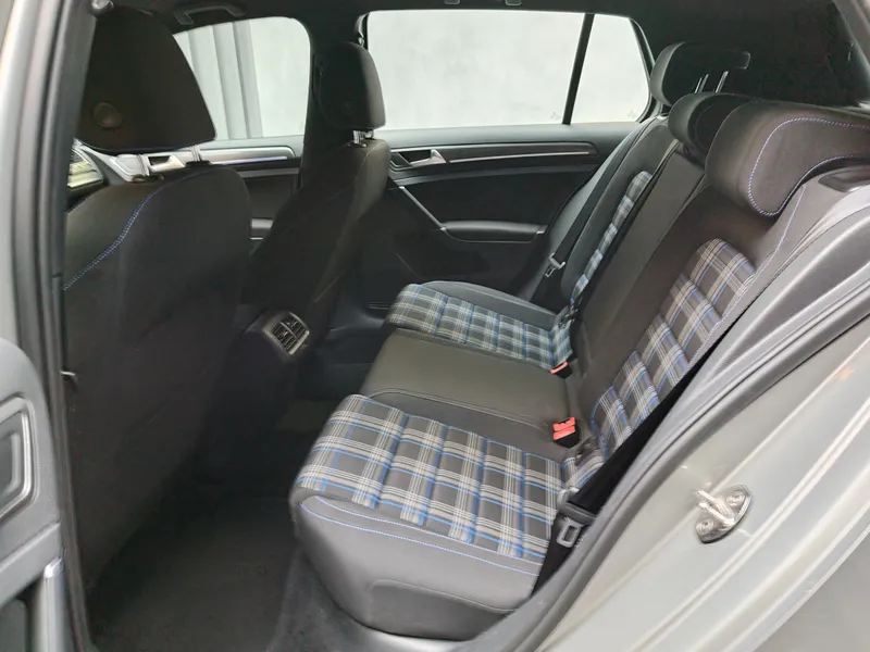 Volkswagen Golf foto 12