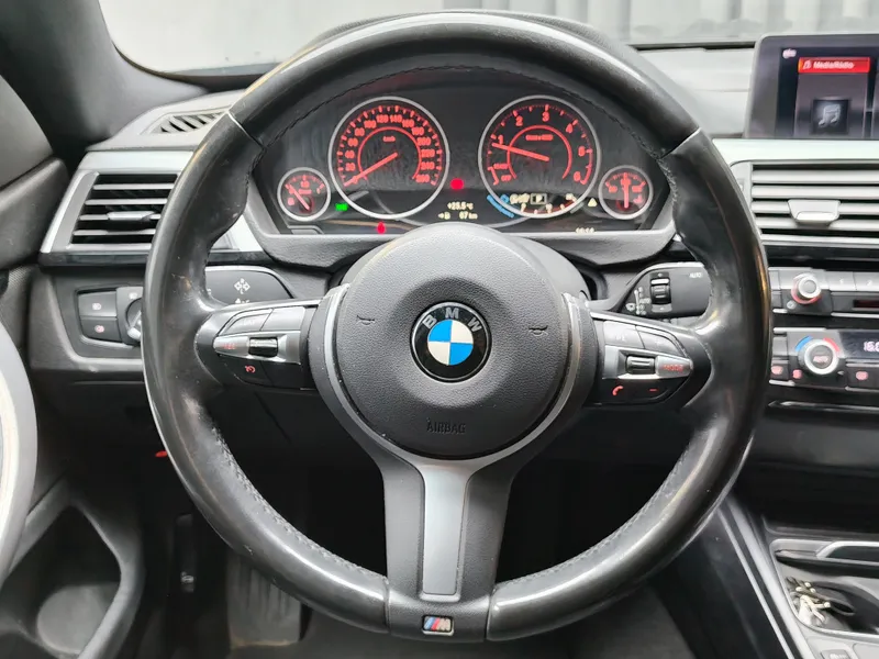 BMW 418 Gran Coupé foto 15