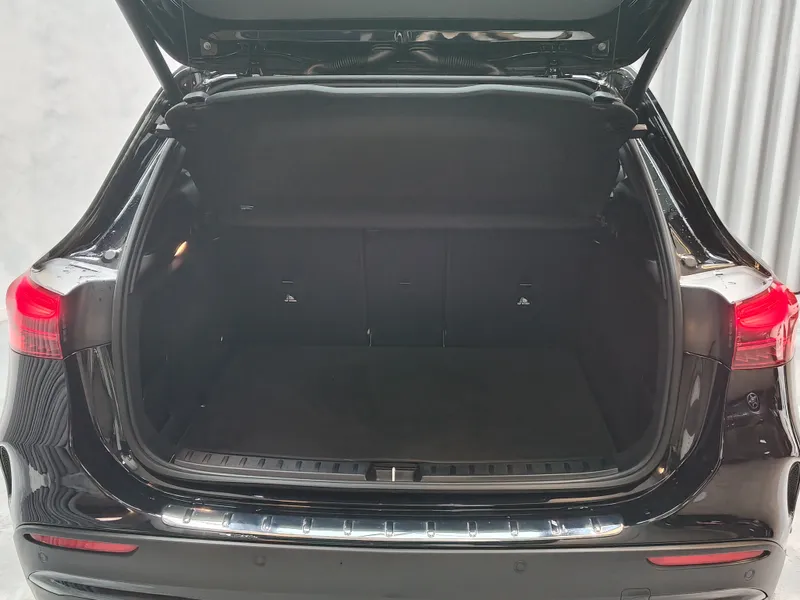Mercedes Benz GLA 250 foto 23