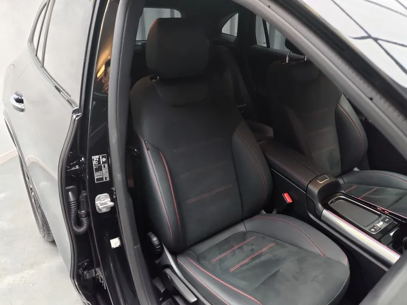 Mercedes Benz GLA 250 foto 8