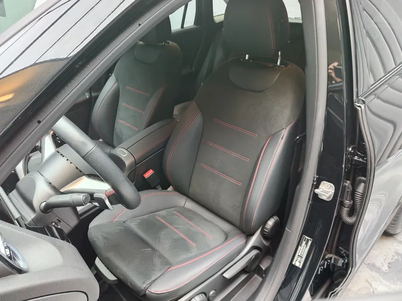 Mercedes Benz GLA 250 foto 7