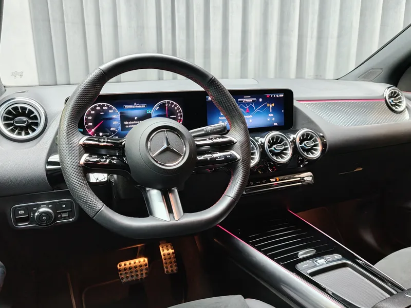Mercedes Benz GLA 250 foto 10