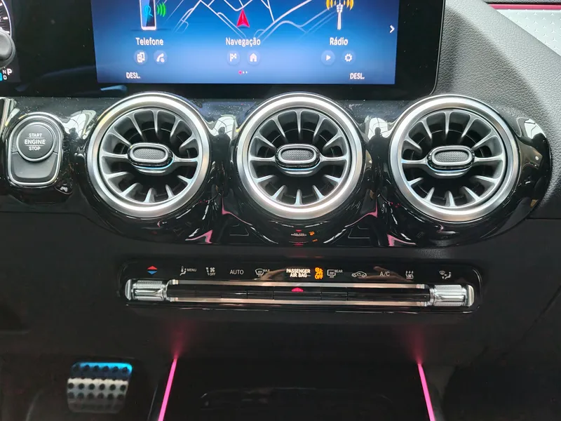 Mercedes Benz GLA 250 foto 16