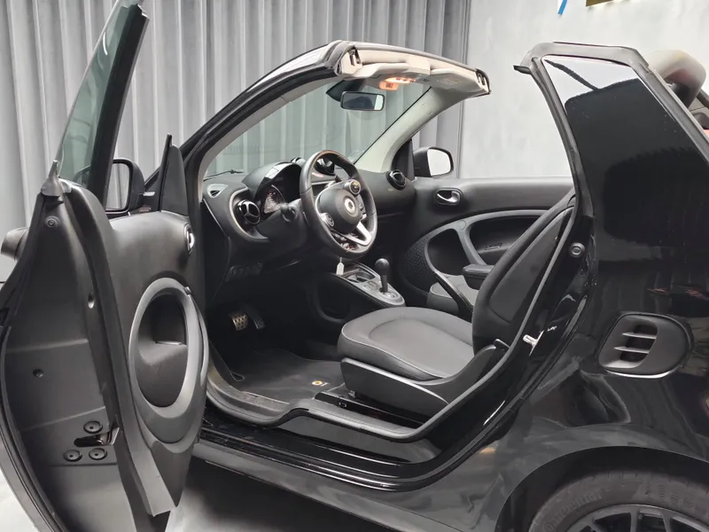 Smart ForTwo Cabrio foto 9