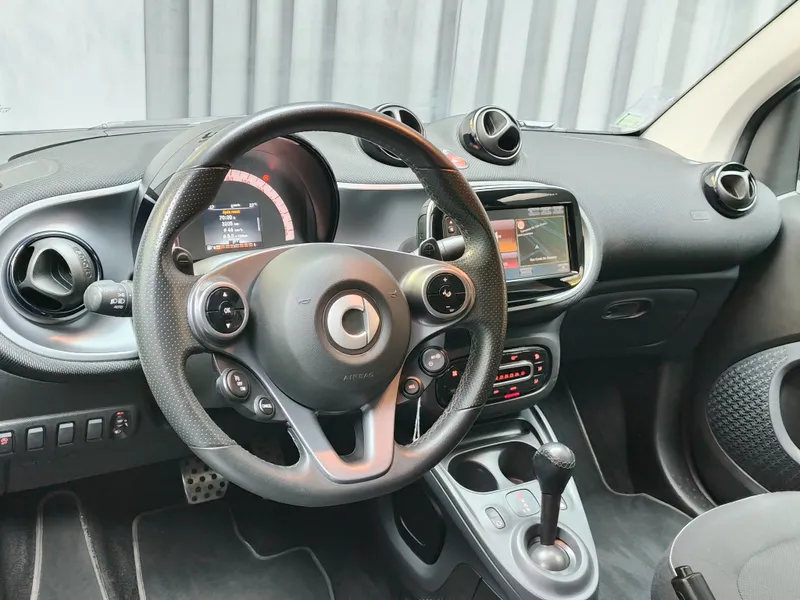 Smart ForTwo Cabrio foto 12