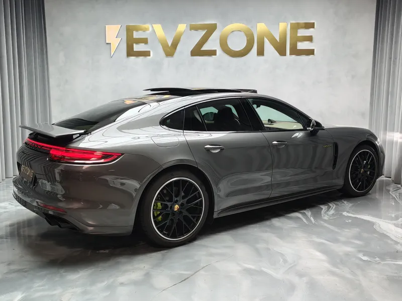 Porsche Panamera foto 6