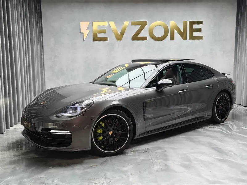 Porsche Panamera foto 3