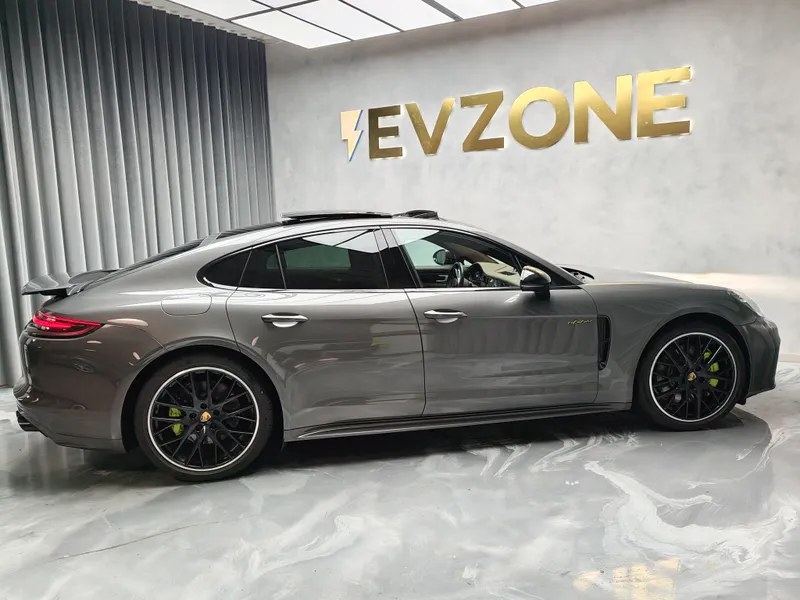 Porsche Panamera foto 7