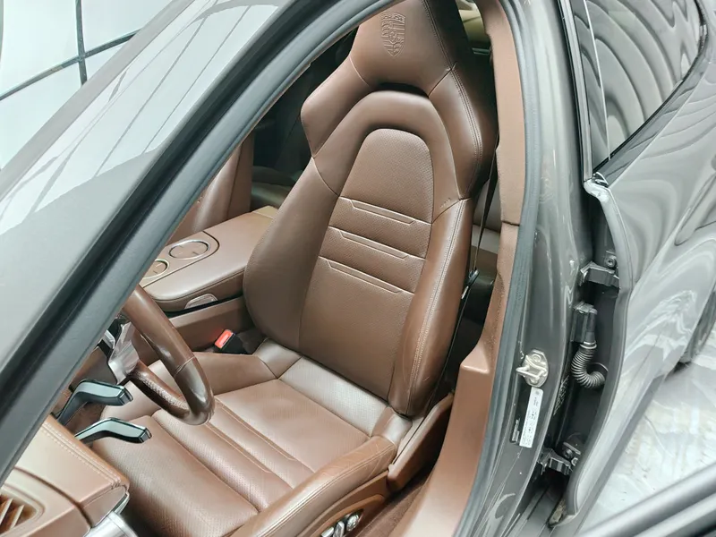Porsche Panamera foto 9