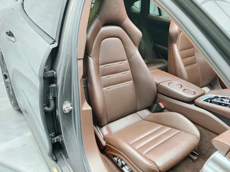 Porsche Panamera foto 10
