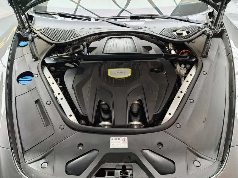 Porsche Panamera foto 35