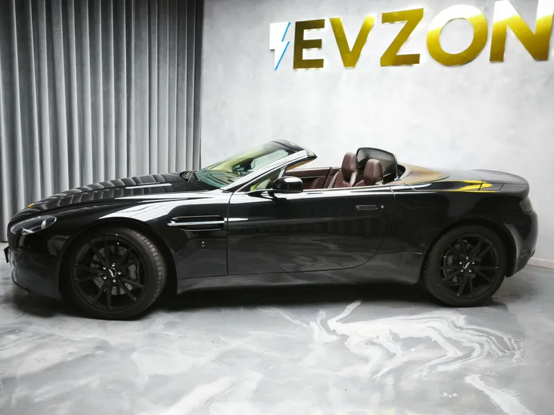 Aston Martin Vantage Roadster foto 5