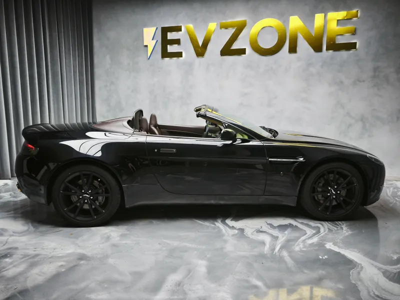 Aston Martin Vantage Roadster foto 9