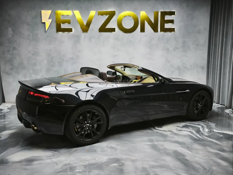 Aston Martin Vantage Roadster foto 8