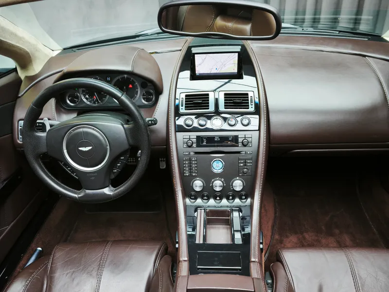 Aston Martin Vantage Roadster foto 14