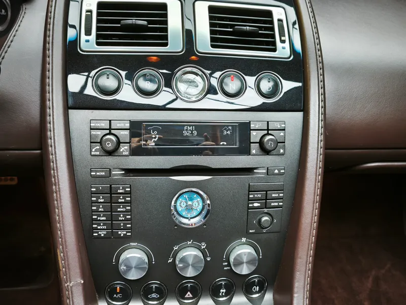 Aston Martin Vantage Roadster foto 19