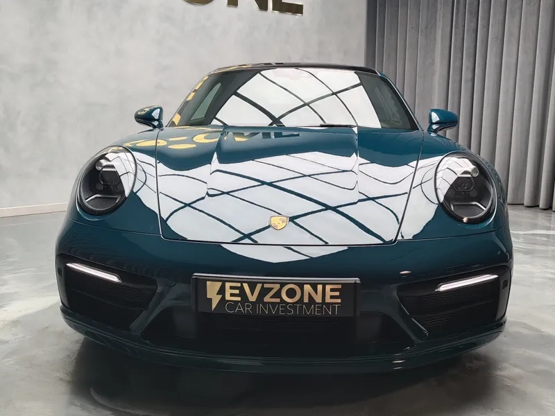 Porsche 992 foto 2