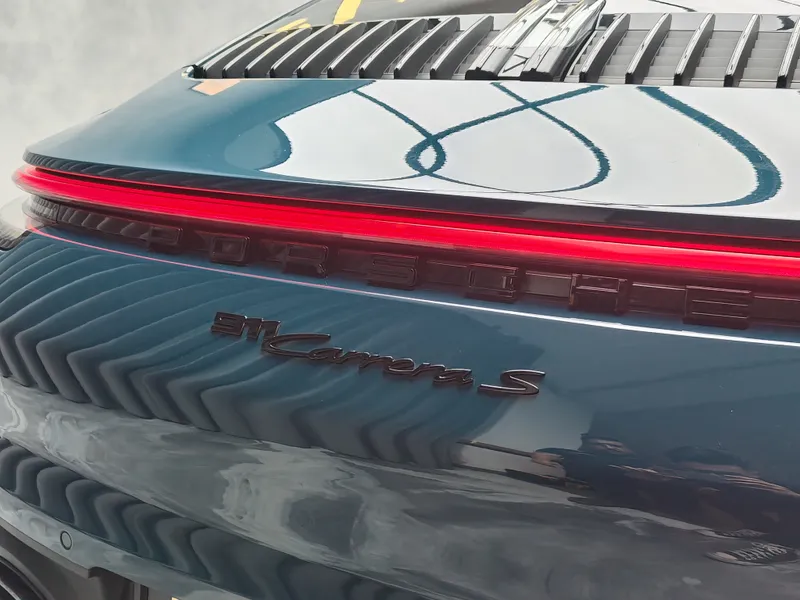 Porsche 992 foto 22