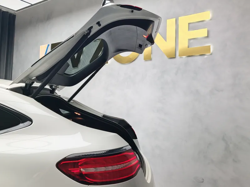 Mercedes Benz GLC 250 foto 23