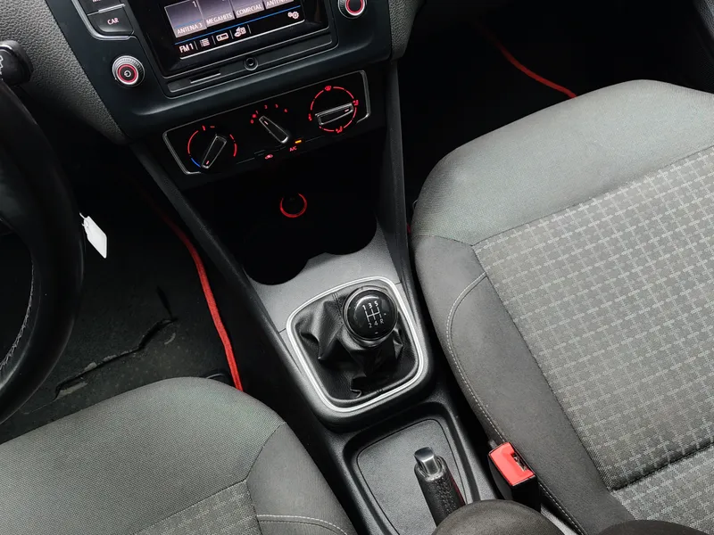 Volkswagen Polo foto 18