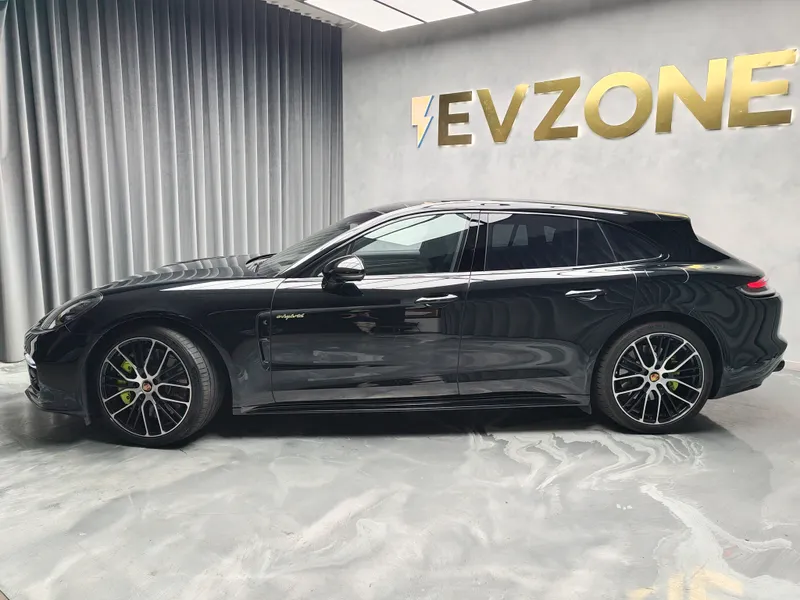 Porsche Panamera Sport Turismo foto 4
