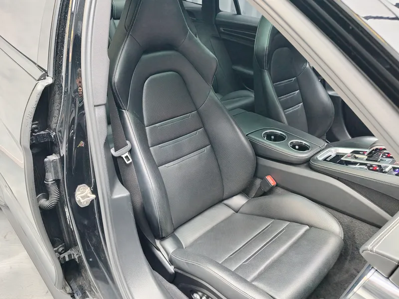 Porsche Panamera Sport Turismo foto 10