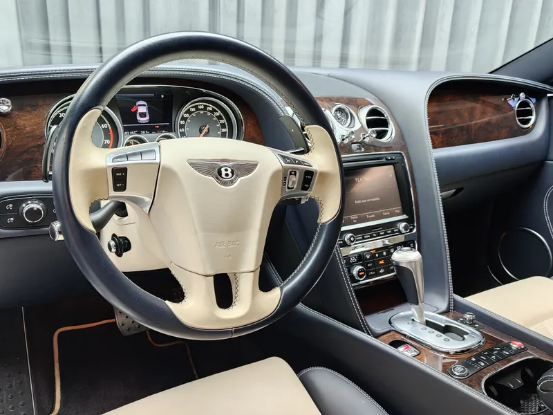 Bentley Continental foto 12