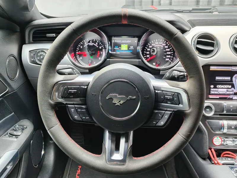Ford Mustang foto 15