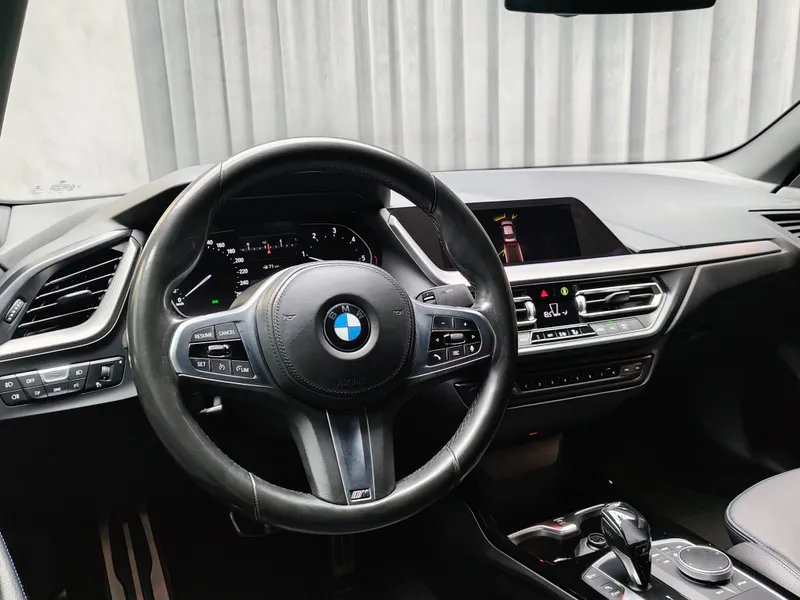 BMW 216 Gran Coupé foto 13