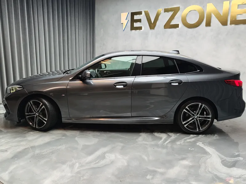 BMW 216 Gran Coupé foto 4