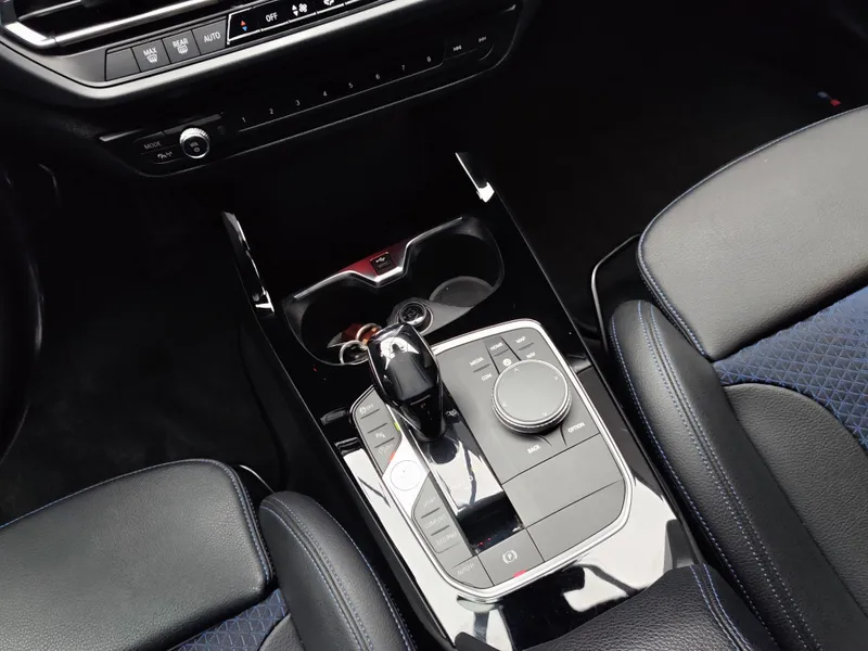 BMW 216 Gran Coupé foto 21