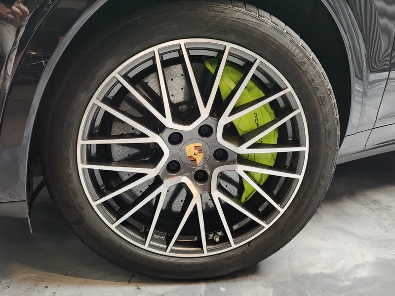 Porsche Cayenne foto 26