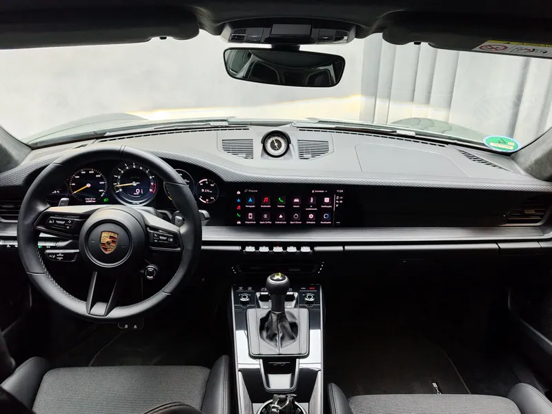 Porsche 992 foto 12
