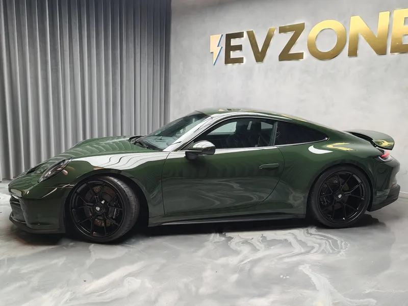 Porsche 992 foto 4