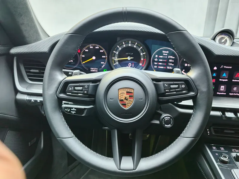 Porsche 992 foto 14