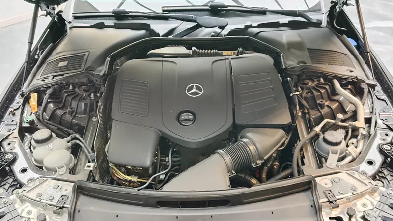 Mercedes Benz CLE 300 foto 30