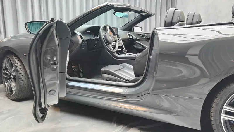 BMW M850i foto 9