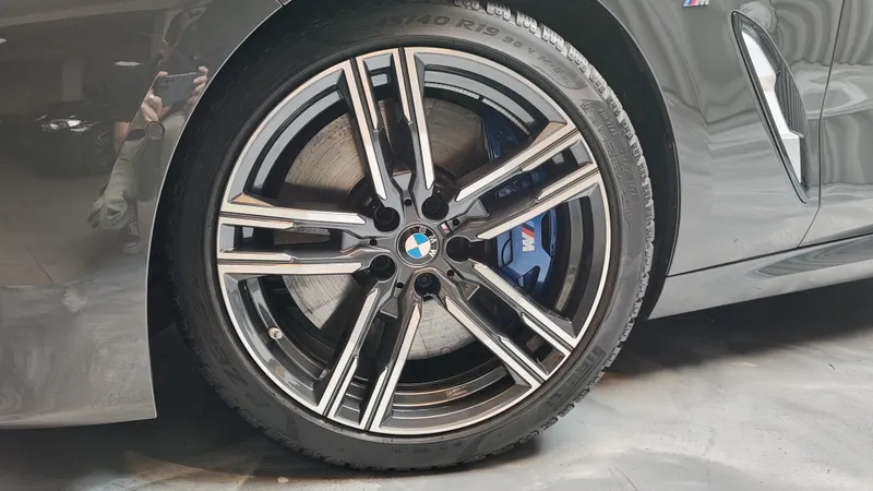 BMW M850i foto 31