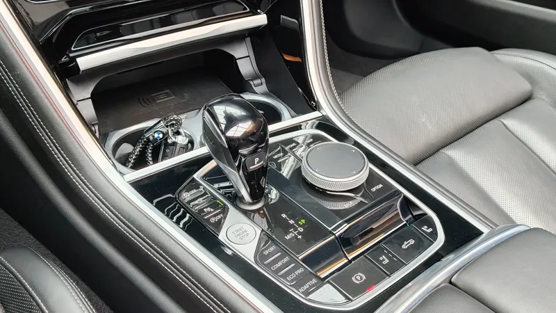 BMW M850i foto 26