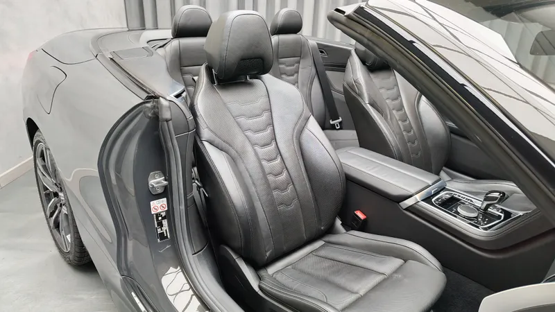 BMW M850i foto 11