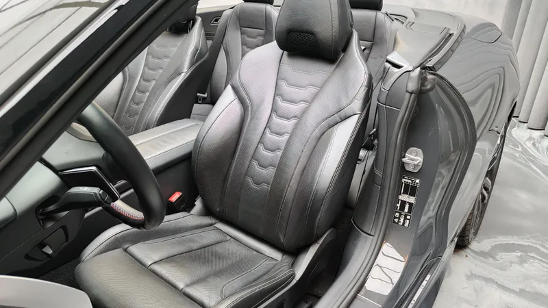 BMW M850i foto 10