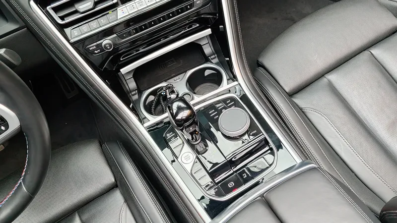 BMW M850i foto 21