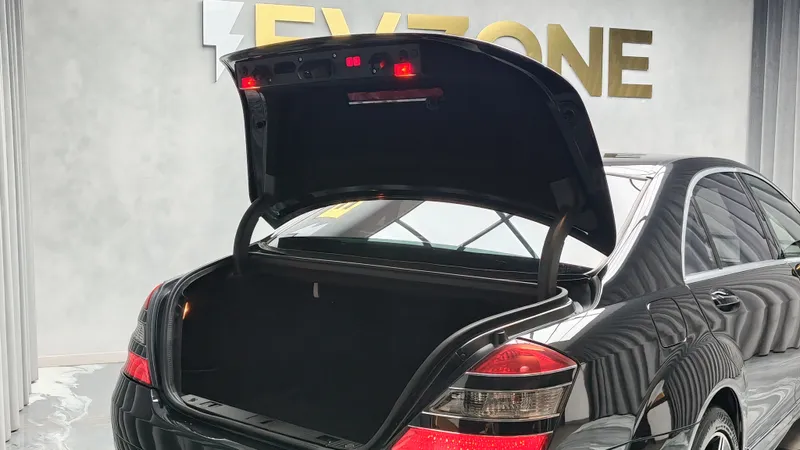 Mercedes Benz S 63 AMG foto 36