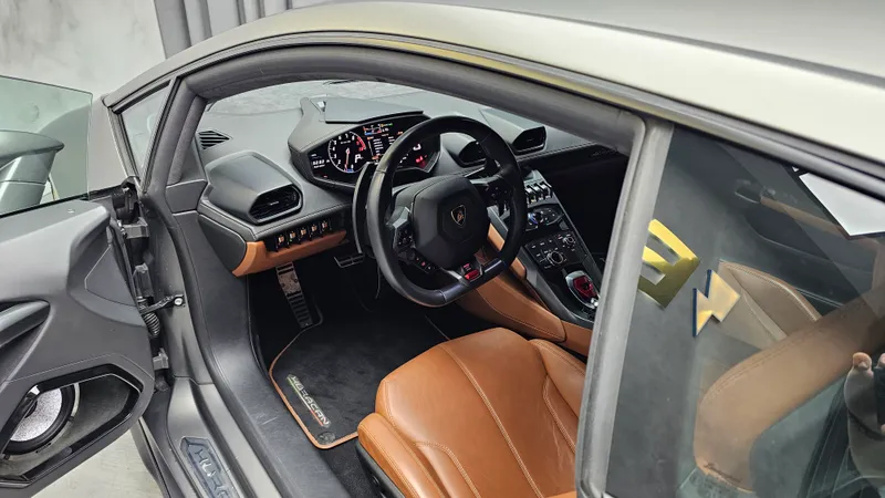 Lamborghini Huracán foto 9