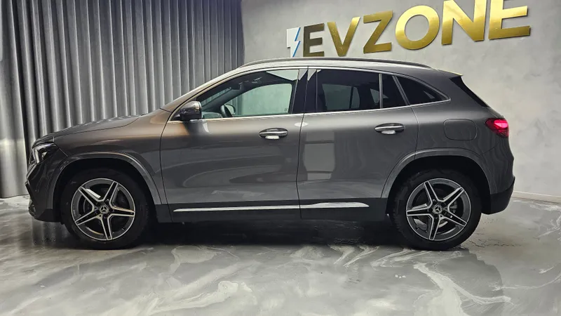 Mercedes Benz GLA 250 foto 4