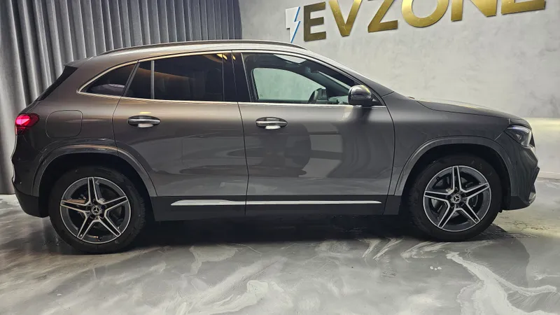 Mercedes Benz GLA 250 foto 7